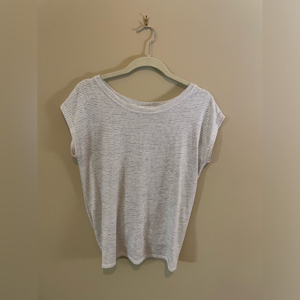 ATHLETA womens breezy tie back tee, Sz M, white & grey stripe